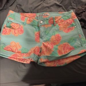 Cute flower summer shorts